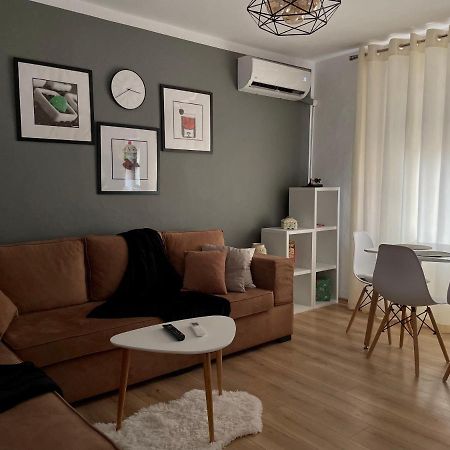 Luel Central Apartament Tirana Bagian luar foto
