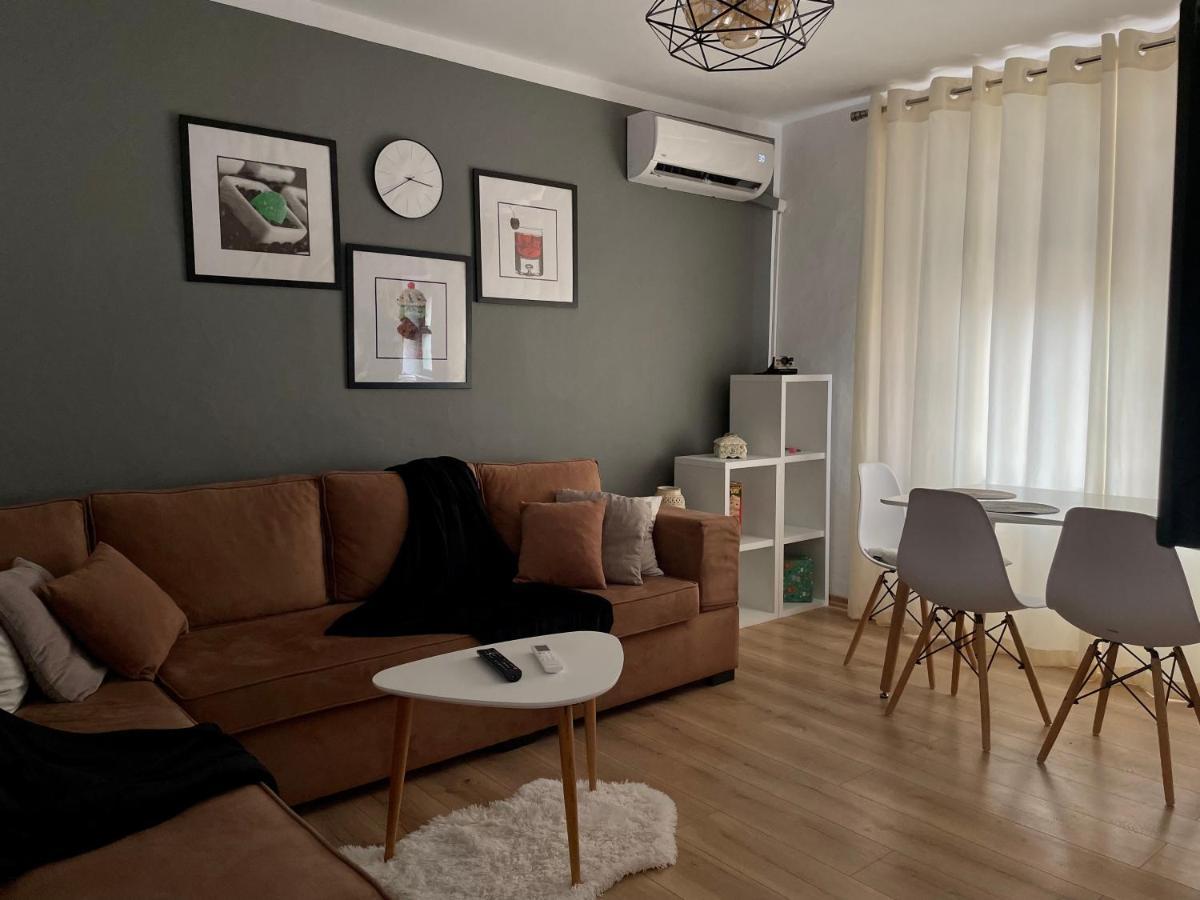 Luel Central Apartament Tirana Bagian luar foto
